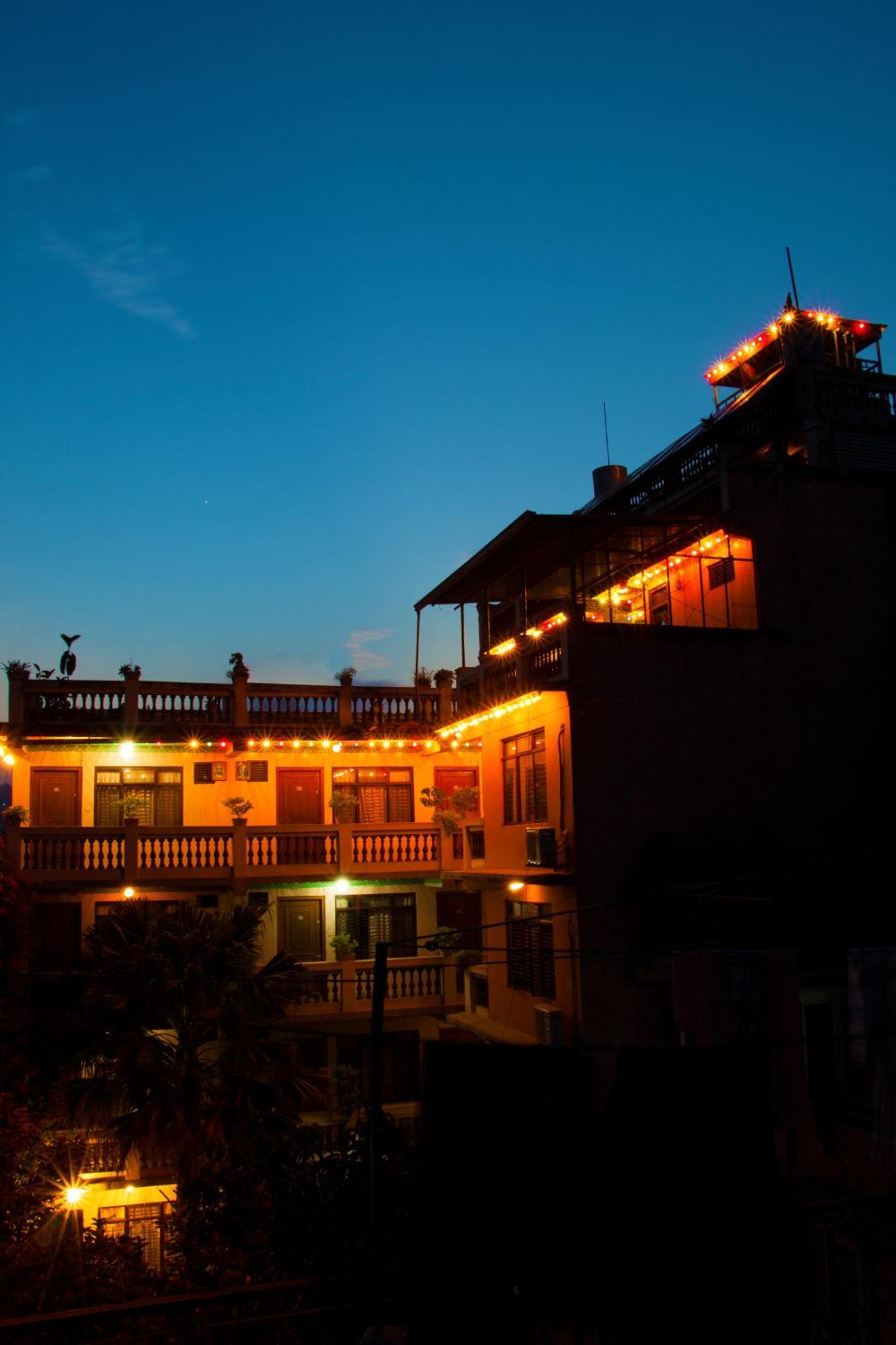 Hotel Metropolitan Kantipur Катманду Экстерьер фото