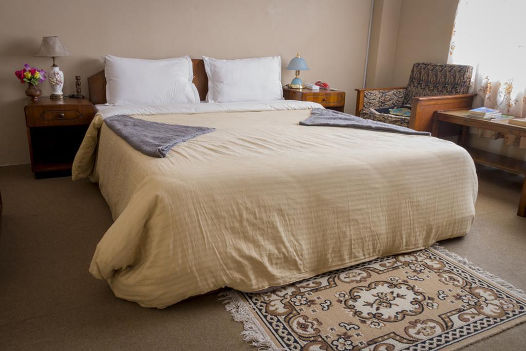 Hotel Metropolitan Kantipur Катманду Экстерьер фото