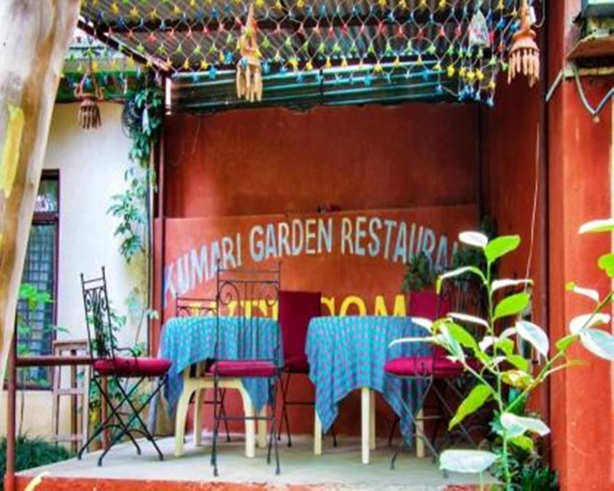Hotel Metropolitan Kantipur Катманду Экстерьер фото