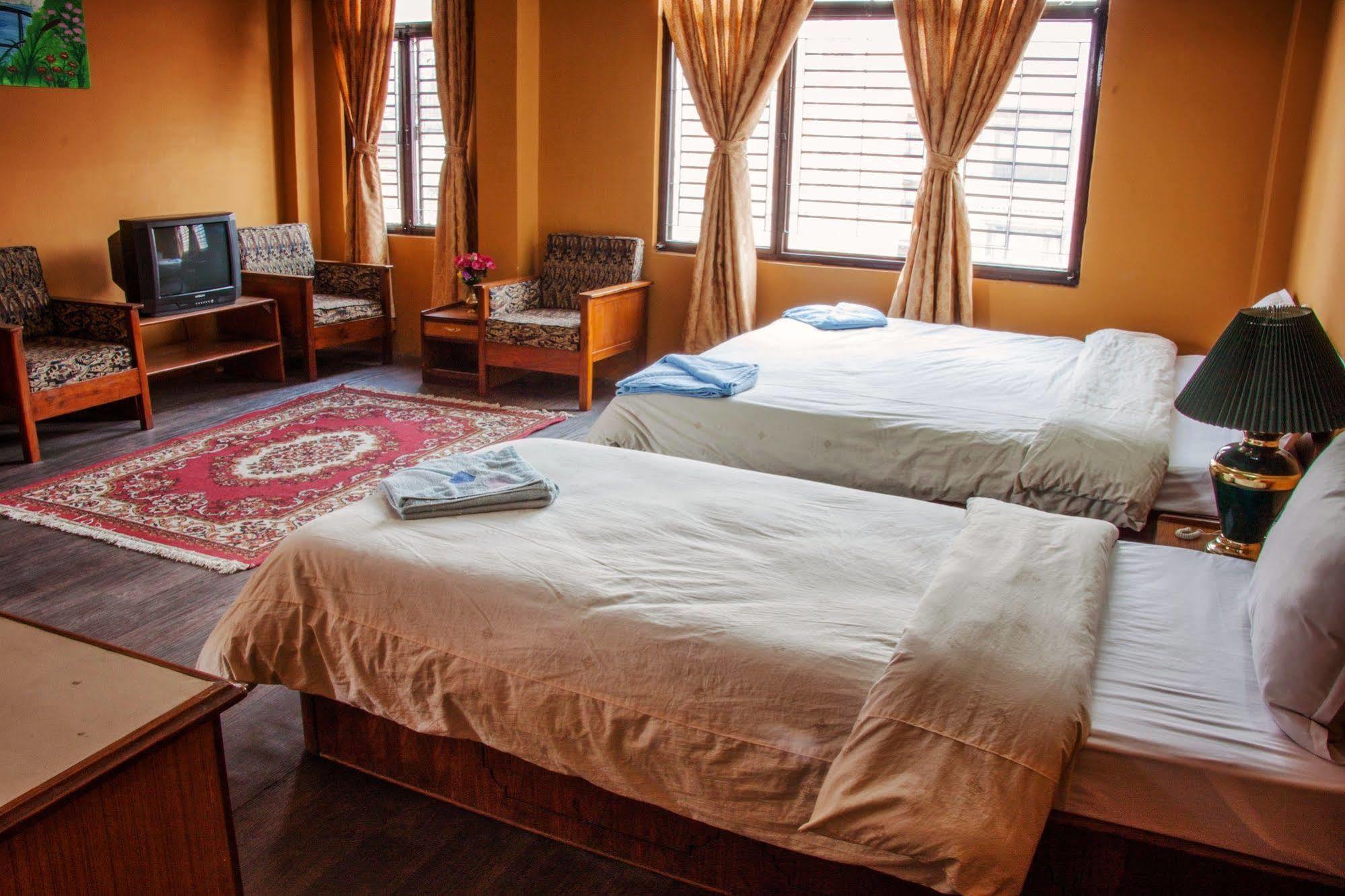 Hotel Metropolitan Kantipur Катманду Экстерьер фото