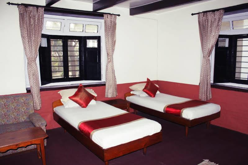 Hotel Metropolitan Kantipur Катманду Экстерьер фото