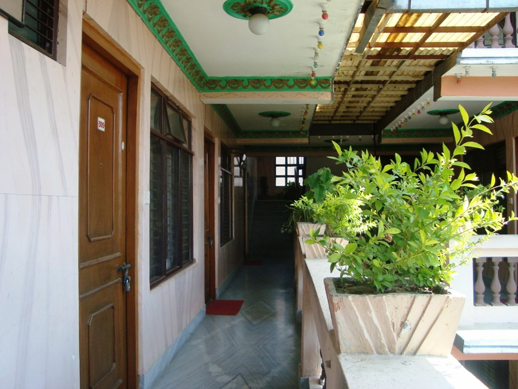 Hotel Metropolitan Kantipur Катманду Экстерьер фото